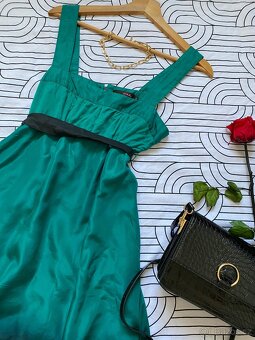 Elegantní hedvábné šaty Zoul - 5
