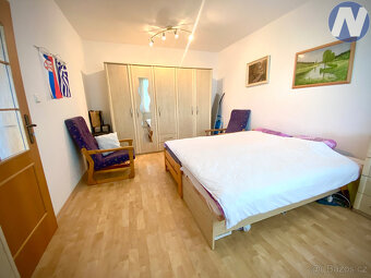 Pronájem bytu 2+kk, 39,5 m2 s balkónem, Sídliště Plešivec, Č - 5