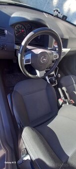 Astra 2011 - 5