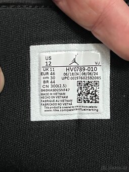 Jordan 1 Mid SE Patent Black White -46 - 5