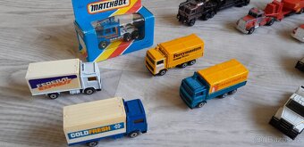 autíčka - angličáky Matchbox  CONVOY - 5
