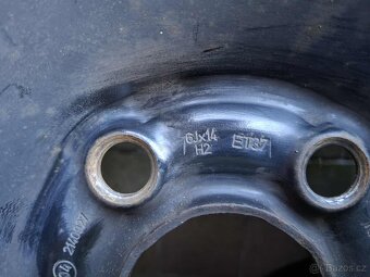 plechové disky 6Jx14 H2, ET37, 5x100 se zim. pneu 185/60 R14 - 5