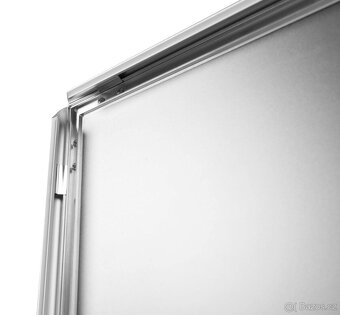 Venkovní stojan Windtalker Spider s rámy na plakát formátu A - 5