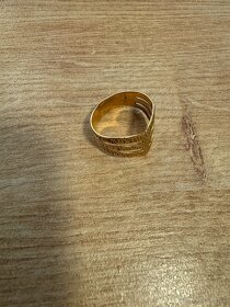 Zlatý prsten, 750 (18 K), průměr 2cm - 5