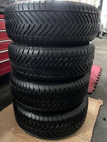 Originál sada Ford 205/55 R16 ET52,5 - 5