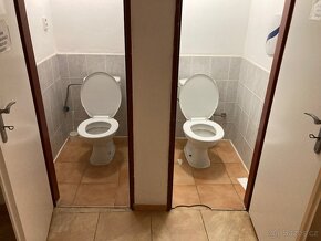 Pronájem přízemních prostor k podnikání v centru Rumburka, o - 5