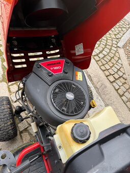 Zahradní traktor Jonsered( Husqvarna) - 5