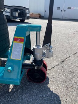 Paletový vozík 2500kg pol/nyl - 5