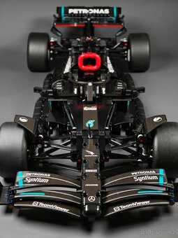 Stavebnice Technic F1 Mercedes W14 - 42171 - 5
