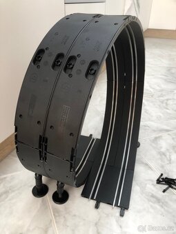 Carrera GO osvětlený loping se zvukem auta - 5