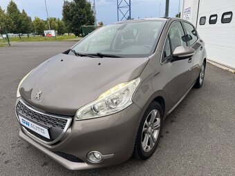 Peugeot 208 1,2 VTI 82 Allure 62KW 2012 - 5
