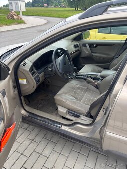 Volvo V70 XC AWD LPG - 5