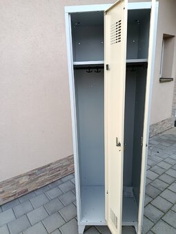 Plechová šatní skříň I - 5