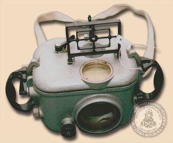 Historické podvodní UW pouzdro KPF1 pro fotoaparát Zenit 3M - 5