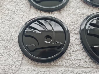 Čierne / karbónové znaky - logo na ŠKODA - 5