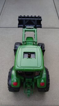 Bruder John Deere s čelním nakladačem - 5