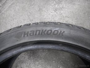 225/40R18 92V - 5
