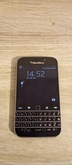 Blackberry Classic Q20 - 5