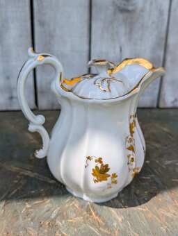 Starožitná mléčenka...konvička, víčko s květem. - 5
