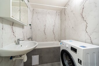 Prostorný pokoj pro pár nebo dvě dívky — Barrandov, Praha 5 - 5