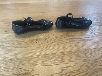 Balerínky sváteční vel 31 - 5