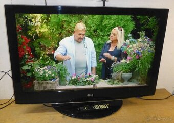 FullHD LCD televize 93cm LG, 37 palců, nemá DVBT2 - 5