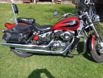 Suzuki Marauder VZ 800 - 5