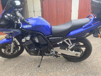 Yamaha FZS 600 Fazer - 5