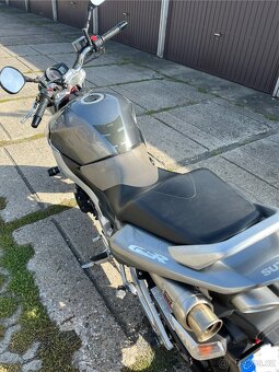 Suzuki 600 GSR - 5