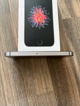 iPhone se 2016 - 5