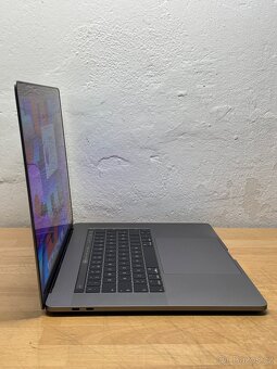 MacBook Pro 15” 2018/16GB RAM/Intel i9/1T SSD/ Záruka - 5