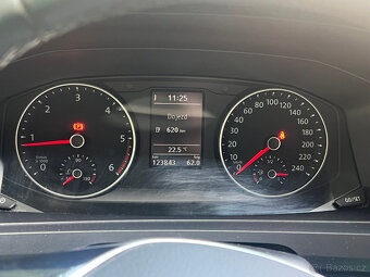 VW Multivan 2019, 110kw, 124000km, servis jen VW, 7 míst - 5