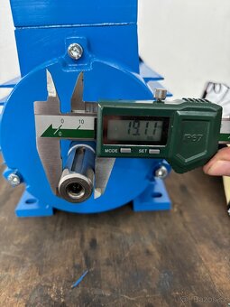 Prodám asynchronní elektro-motor patkový - 5