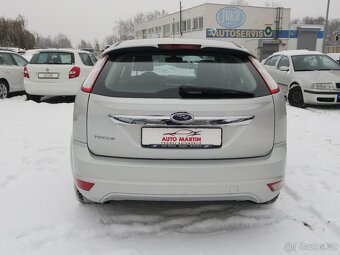Ford Focus 1.6 i 74 kW 16V Ghia - 5