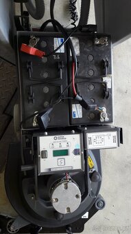 Podlahový mycí stroj Nilfisk BA 510 - 5