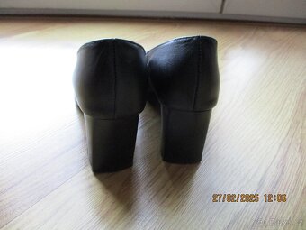 Černé dámské kožené lodičky 39 - 5