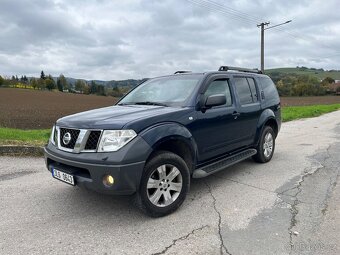 Nissan Pathfinder 2.5 128kw 4x4  7míst - 5