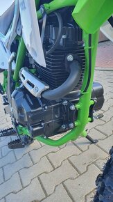 Pitbike Mikilon Defender 150RR kola 19/16 zelená - 5