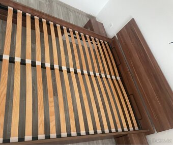 Postel 160x200 , švestka + 2 noční stolky - 5