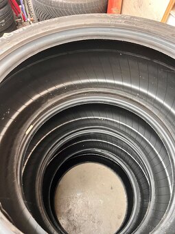 Zimní pneu 245 / 45 / R18 - 5