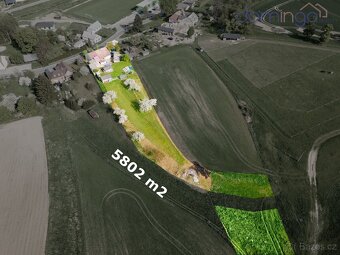 Prodej domu s rozsáhlými pozemky a stavebním potenciálem - 5