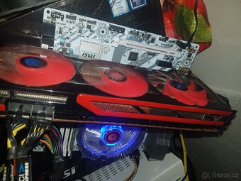 Herní grafická karta AMD Radeon HD7990 6GB DDR5 - 5