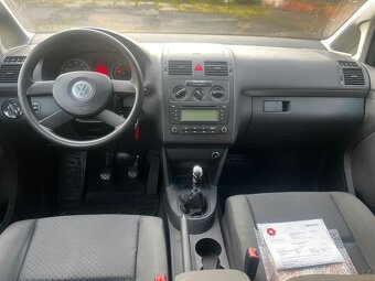 VW TOURAN 1.6 i - 5