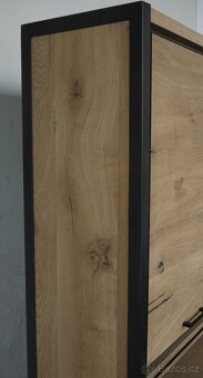 Masivní vitrína Metalo – 200 cm - 5