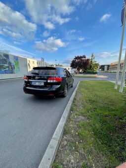 Toyota avensis - 5