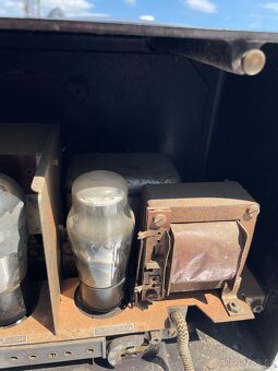 Art Deco rádio Telefunken - 5