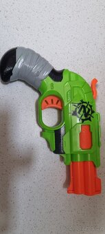 Nerf ZOMBIE STRIKE 3 PISTOLE - 5
