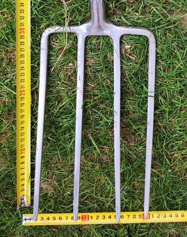 rycí vidle nerez 700 Kč - 5