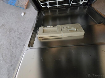 VESTAVNÁ MYČKA AEG - 5