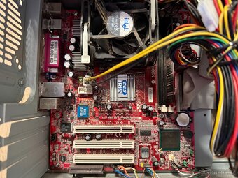 stolní PC (Intel Celeron D 2.26GHz SL87K, 512MB DDR) - 5